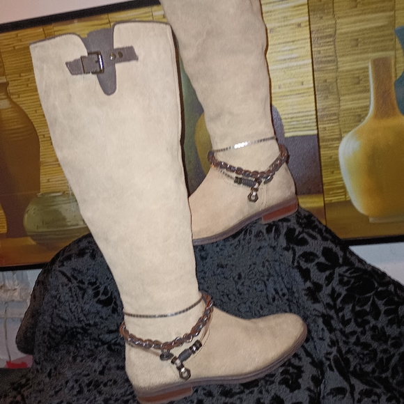 Ladies knee high boots - Picture 5 of 10